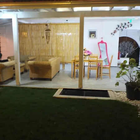 B&B Lapis Port Surf 알라카티