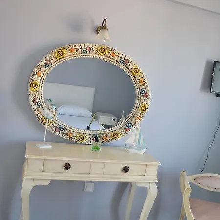 Oda ve Kahvaltı Lapis Port Surf Alaçatı