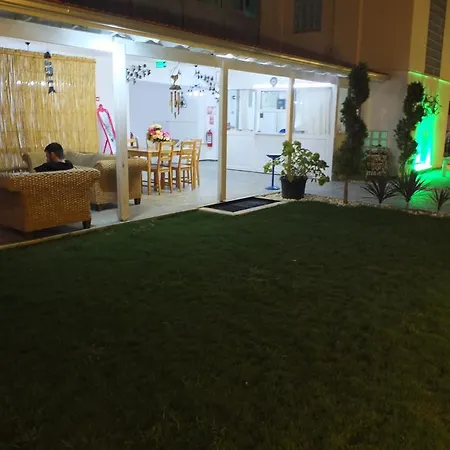 Oda ve Kahvaltı Lapis Port Surf 2*