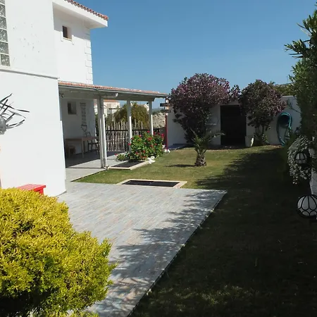 Oda ve Kahvaltı Lapis Port Surf Alaçatı