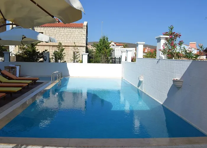 Oda ve Kahvaltı Lapis Port Surf 2*